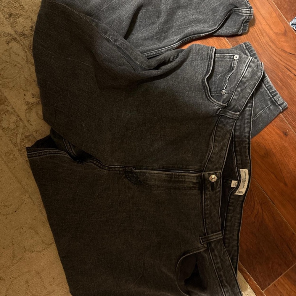 Woman’s Black Jeans